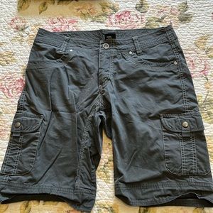 Women’s Kuhl Grey Cargo Hiking Shorts size 6
